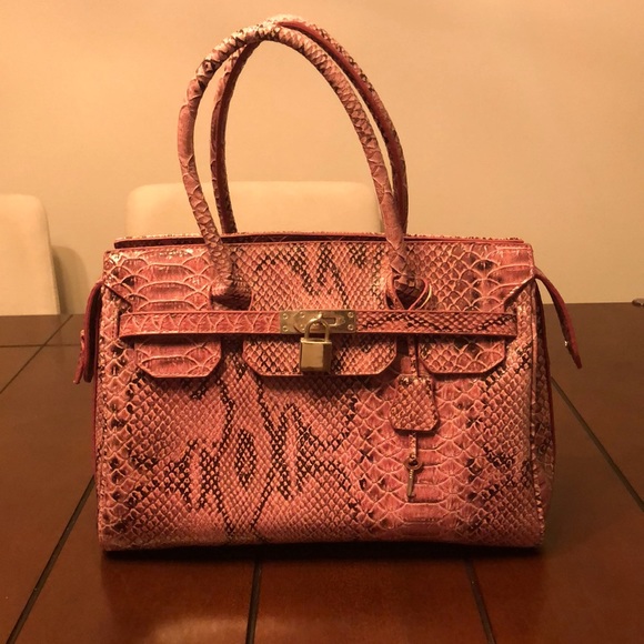 Gorgeous Pink Snakeskin Pattern Purse! 👛 - Picture 1 of 4